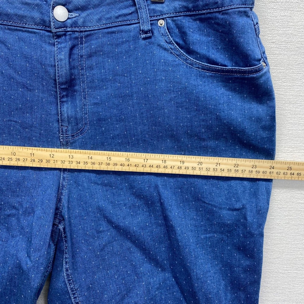 EST. 1946 by Cato's Womens White Polka Dot Denim Bermuda Shorts‎ Size 18W - Picture 8 of 10